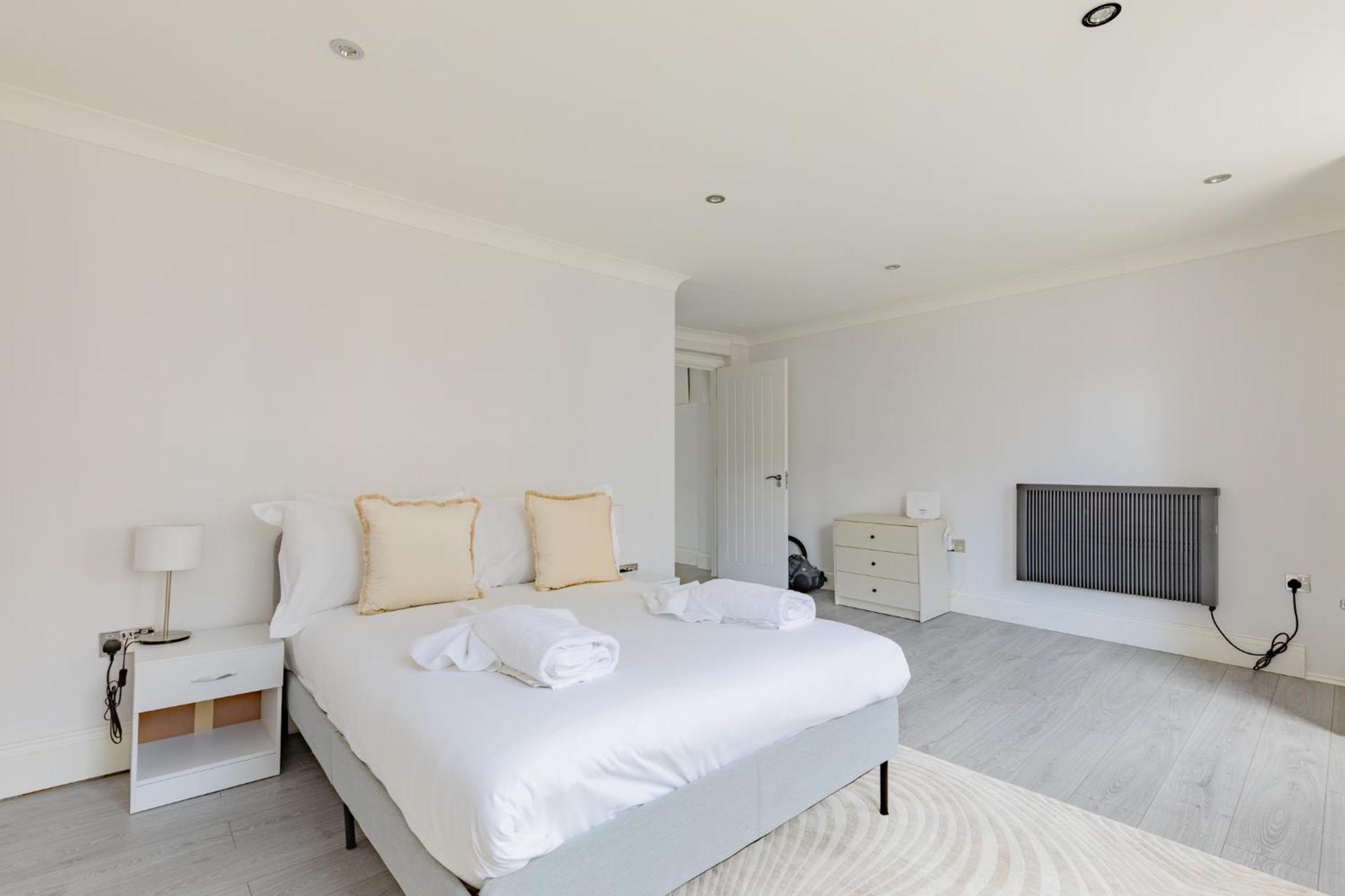 Stylish 2bd Flat In The Heart Of Kensington *