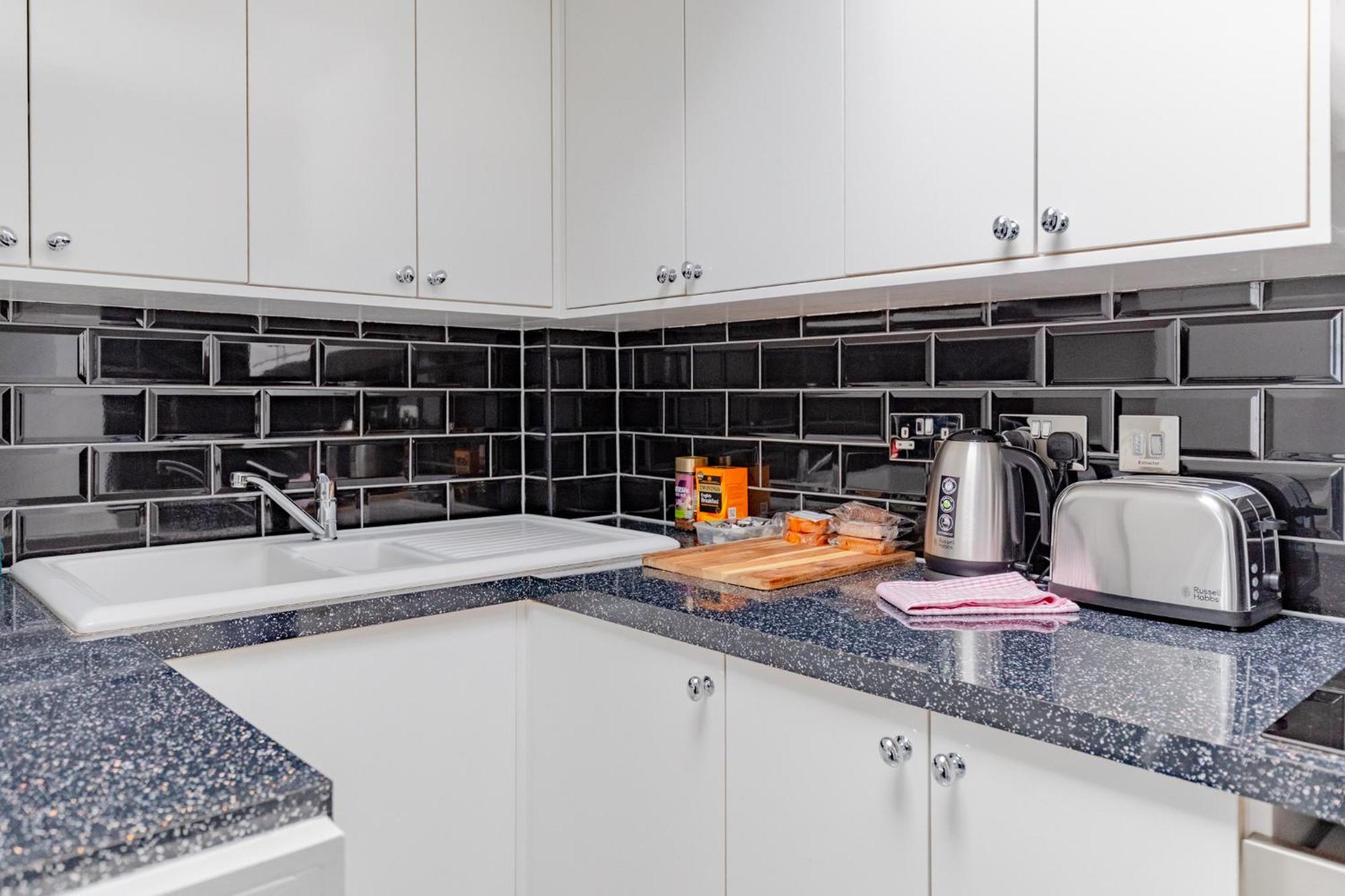 Stylish 2bd Flat In The Heart Of Kensington * Londra