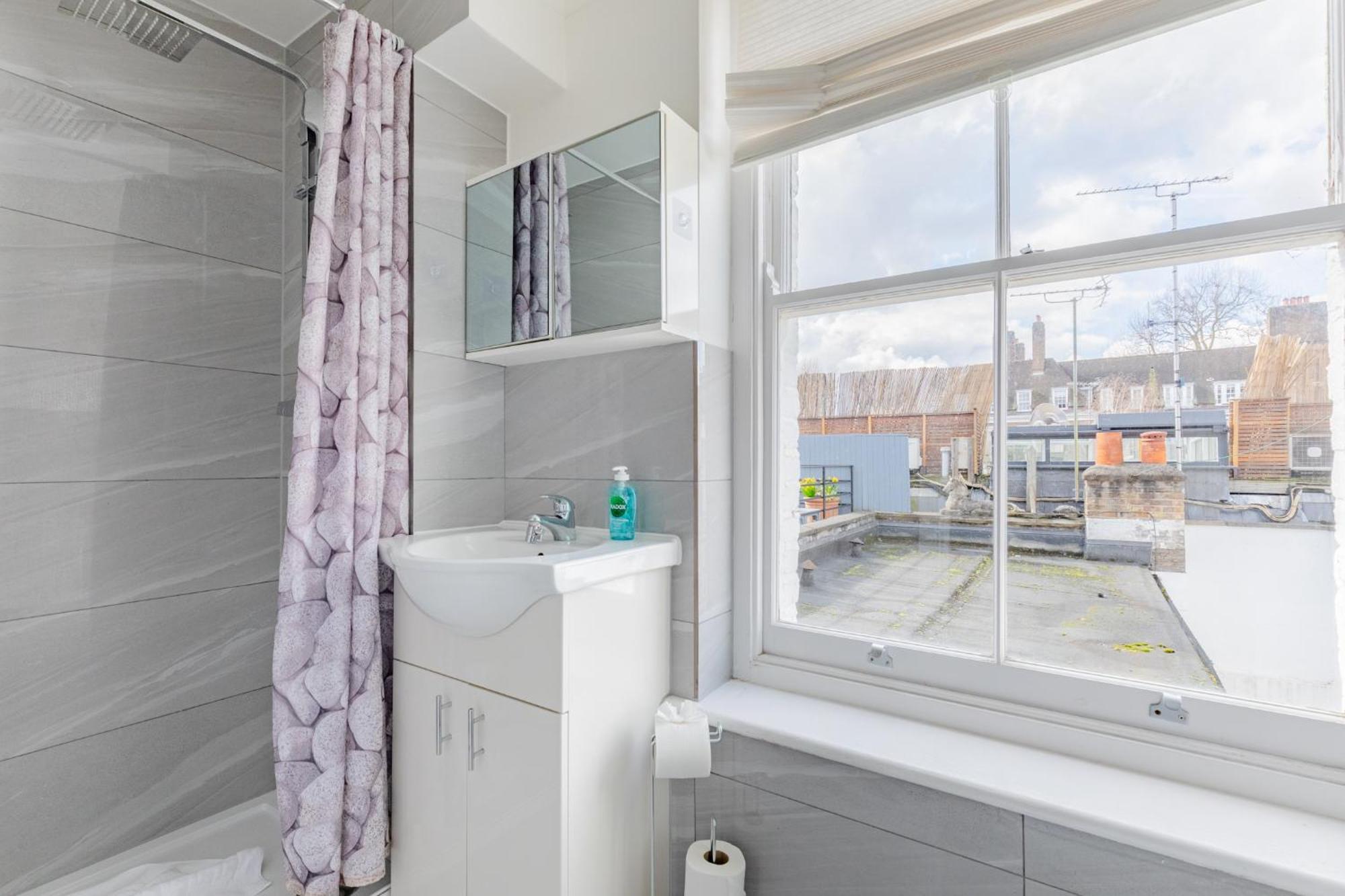 Stylish 2bd Flat In The Heart Of Kensington * Londra