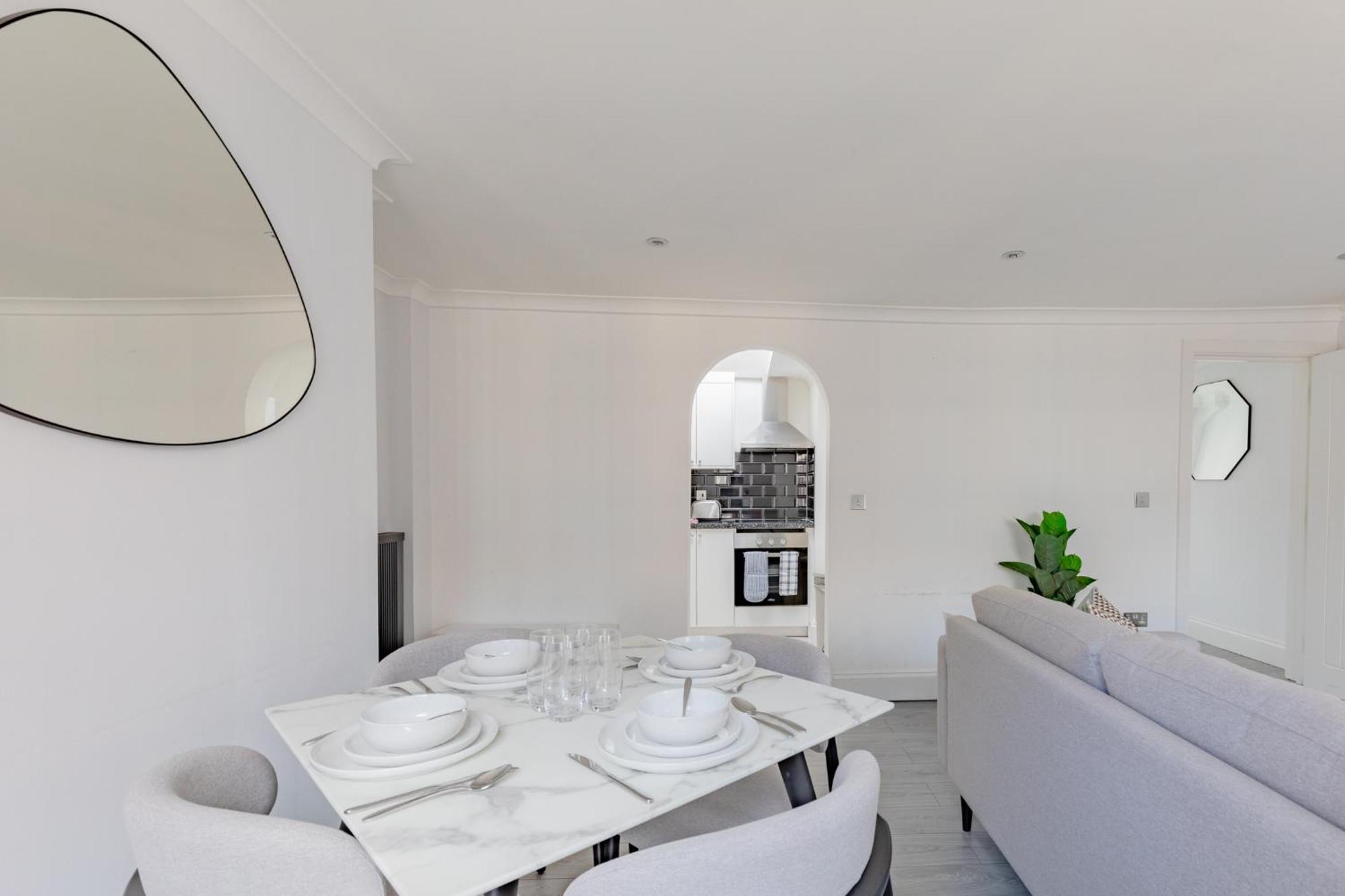 Stylish 2bd Flat In The Heart Of Kensington Appartamento *